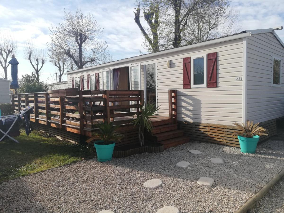 Grand Mobil Home 3Chbr 2Sdb Camping La Carabasse Vias Kültér fotó