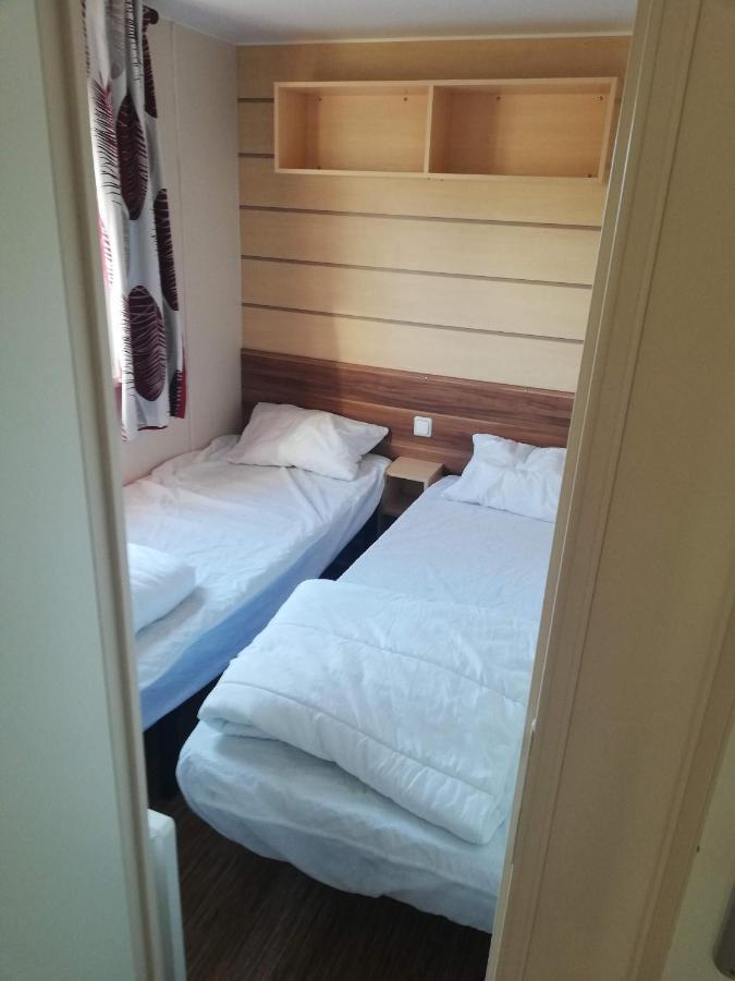 Grand Mobil Home 3Chbr 2Sdb Camping La Carabasse Vias Kültér fotó